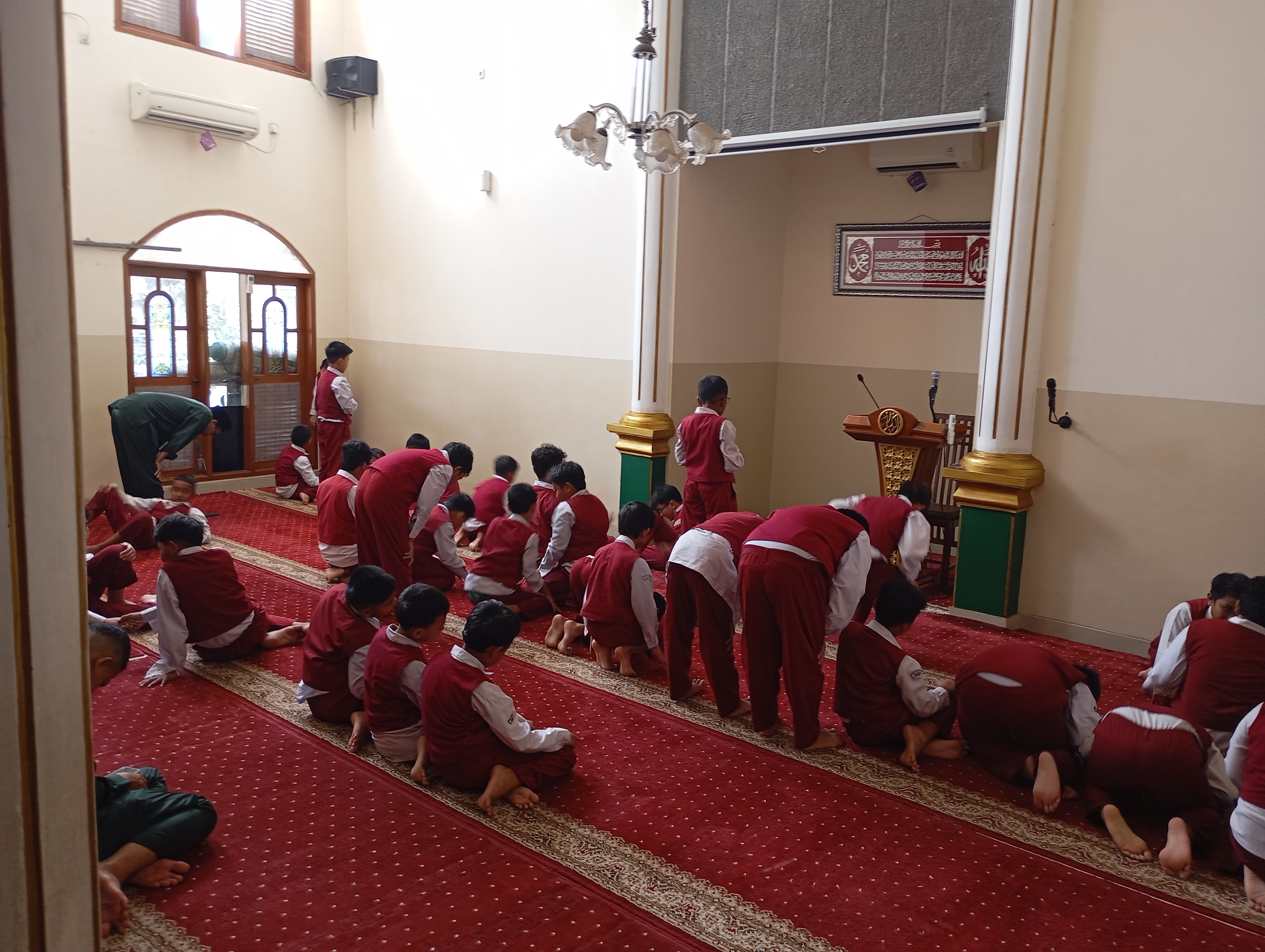 Sholat Jamaah rutin